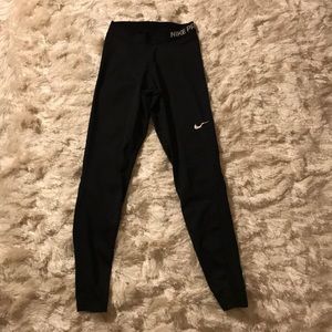 Size small black nike pro leggings